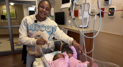 Emahriyah Jackson with twin daughters 