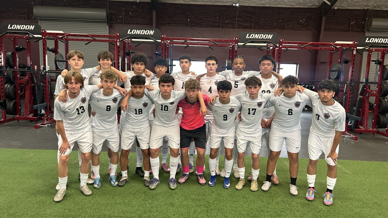 London becomes first Coastal Bend boys soccer team to advance to UIL State Semifinal