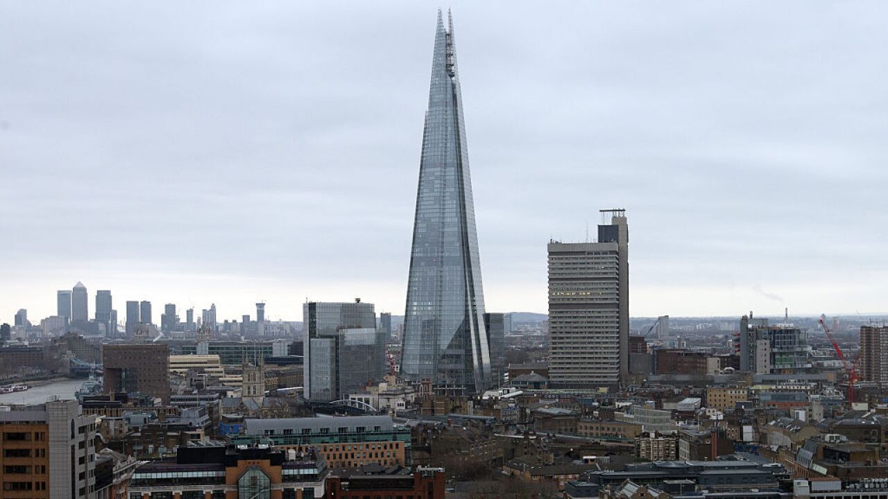 Man seen climbing London's Shard skyscraper without harness