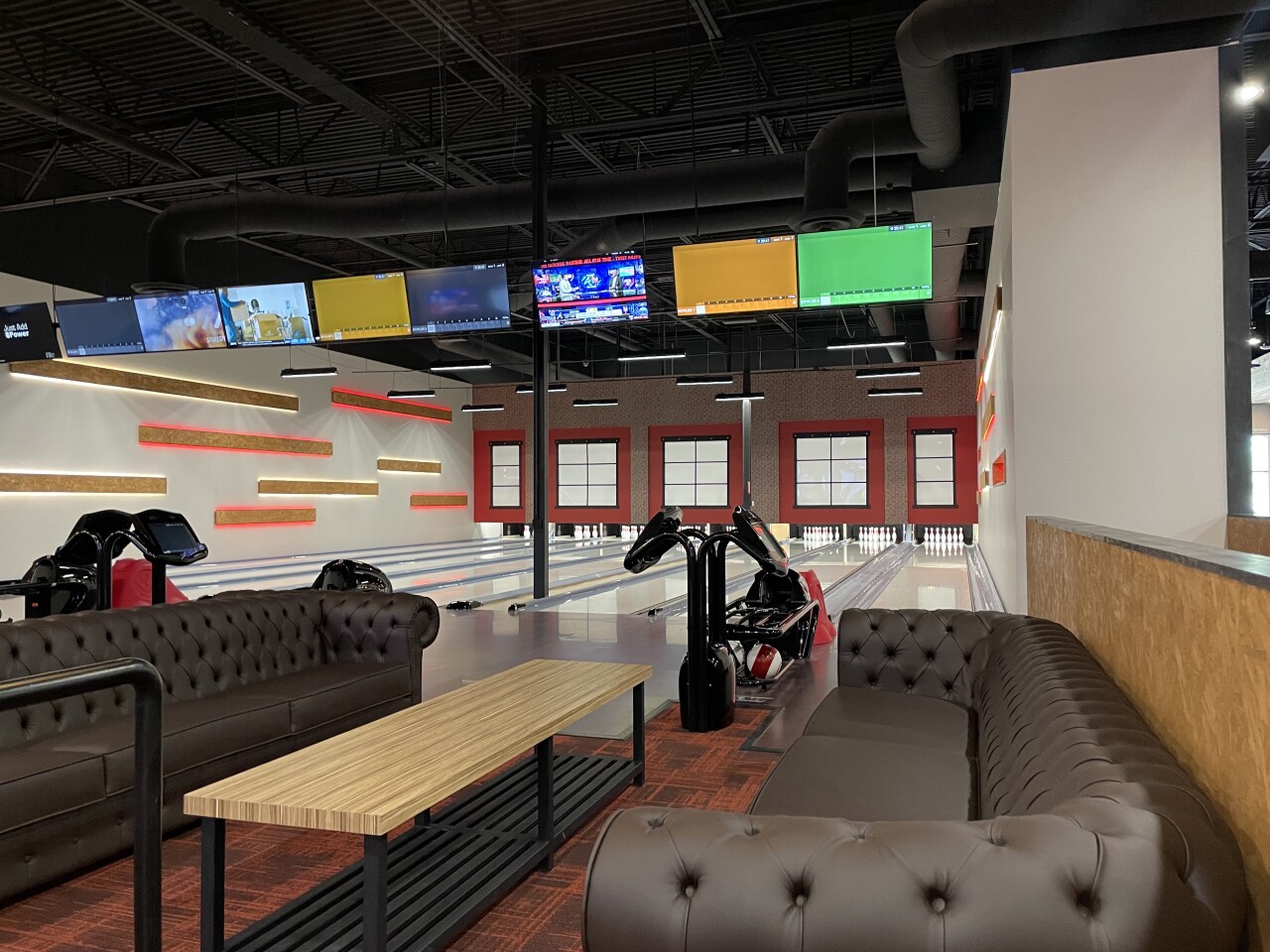 810 Billiards & Bowling 5.jpg