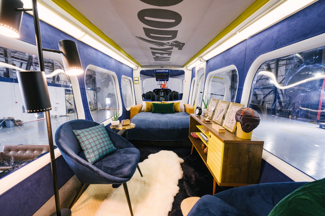 Interior Gondola 3.jpg