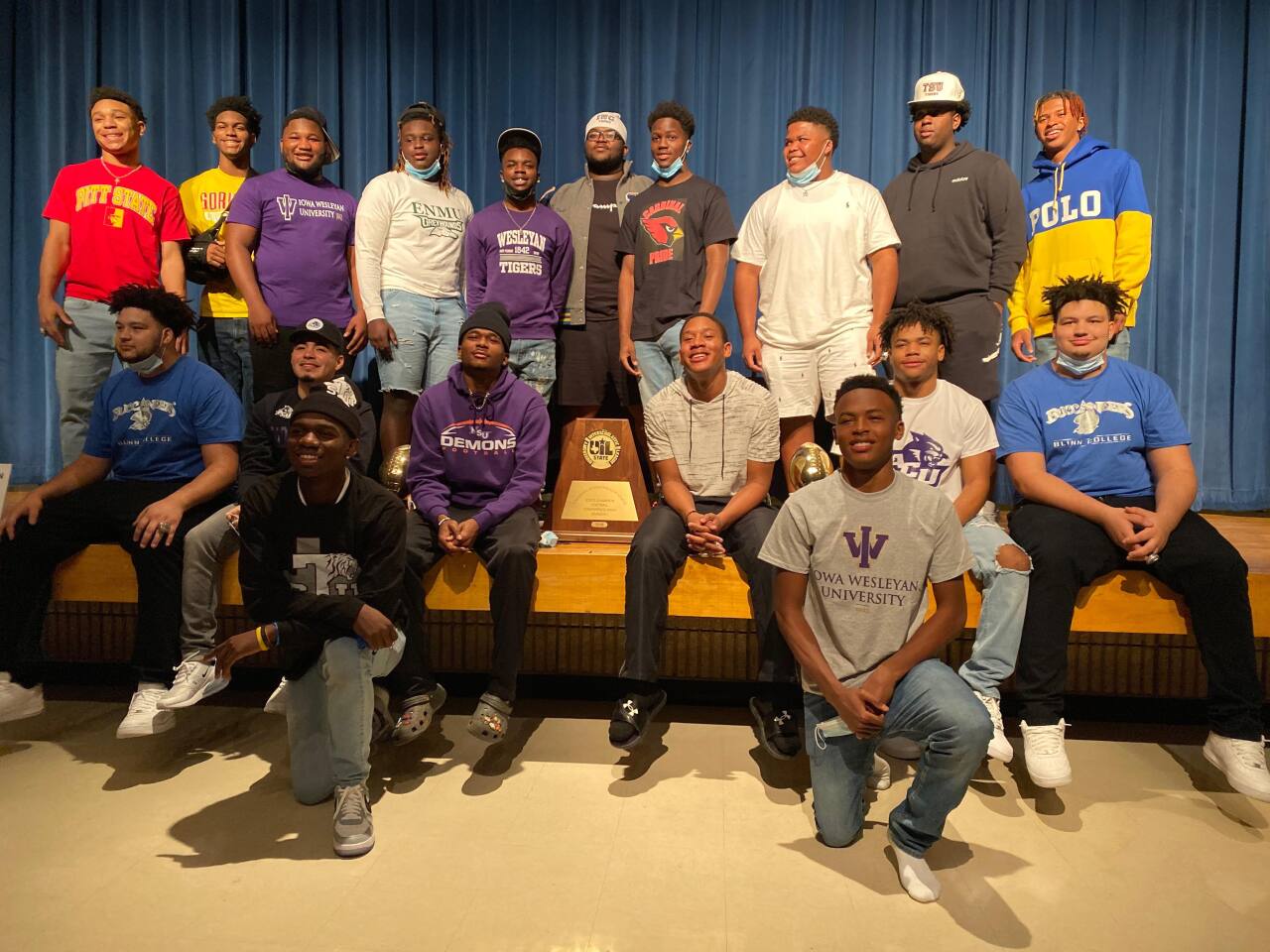 La Vega Signing Day.jpg