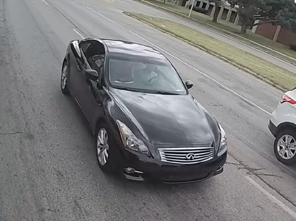 Suspect Auto Infiniti .jpg