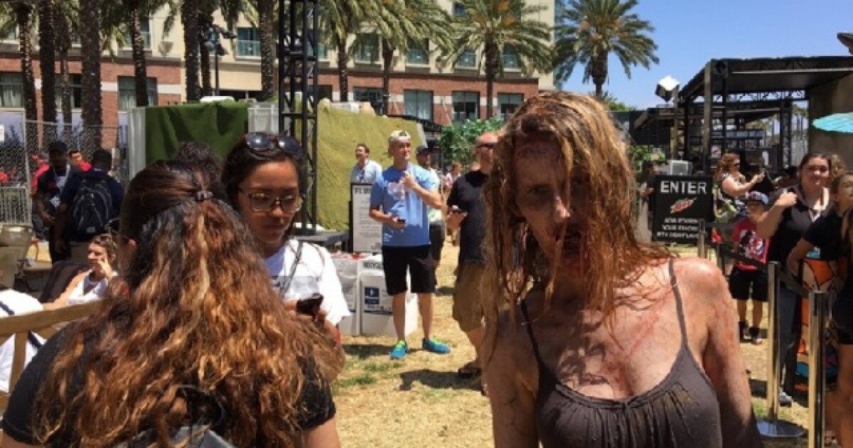 AMC brings Walking Dead experience to ComicCon