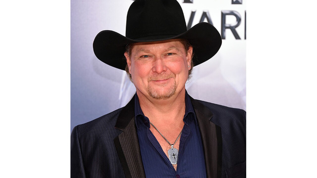 PHOTO: 49th Annual CMA Red Carpet