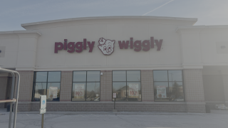 PIGGLY WIGGLY.png