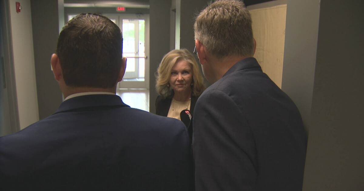 Blackburn claims she was on 'federal time' which prevented her from talking about her campaign for governor