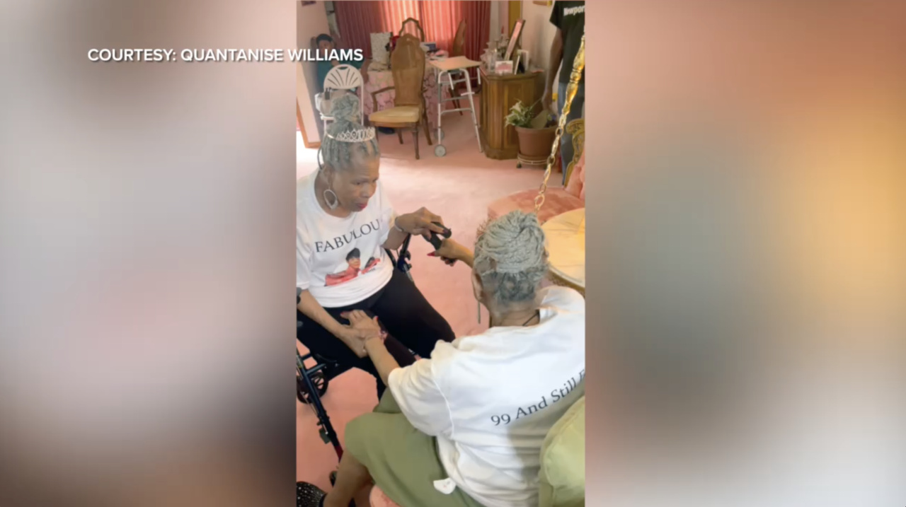 DETROIT TWINS 100TH BIRTHDAY LORIS AND DORIS