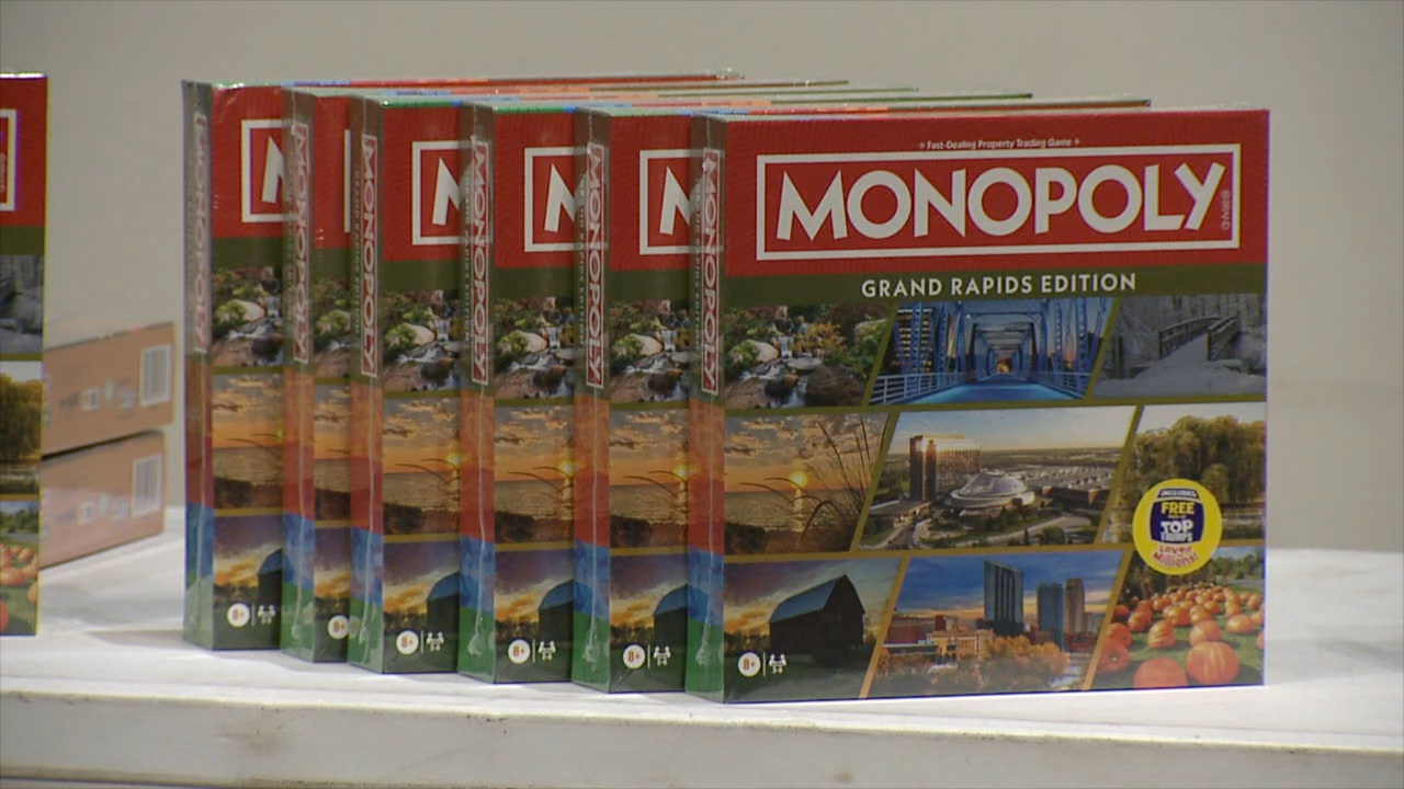 Monopoly GR Boxes.png