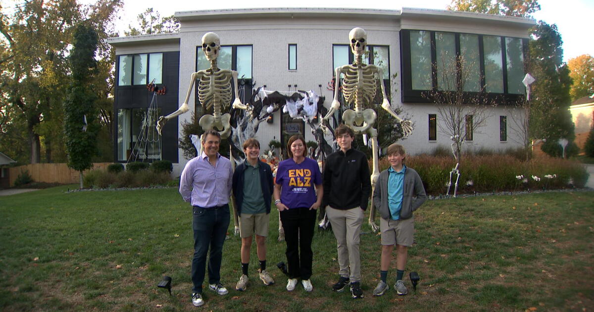 Halloween yard display raises more than $30,000 for Alzheimer's Association