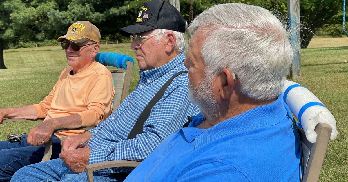 Anh em Quận Bourbon từng phục vụ tại Việt Nam suy ngẫm trước Chuyến bay Danh dự