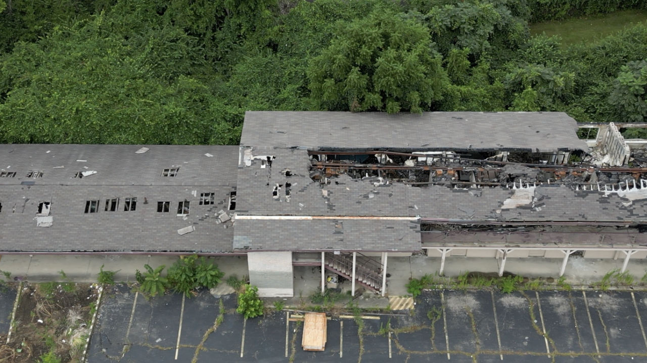 Carrousel Inn damage