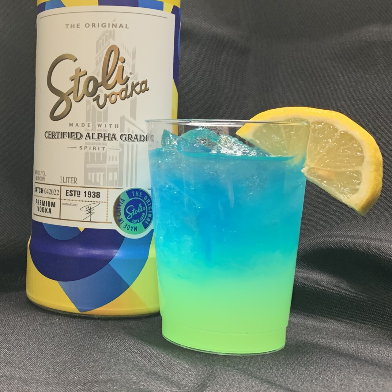 Stand with Ukraine cocktail.jpg