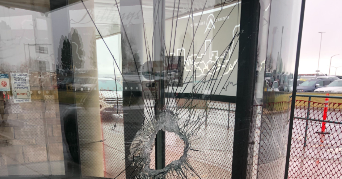 Man accused of vandalism at Billings airport arraigned on felony charges - Vimarsana News