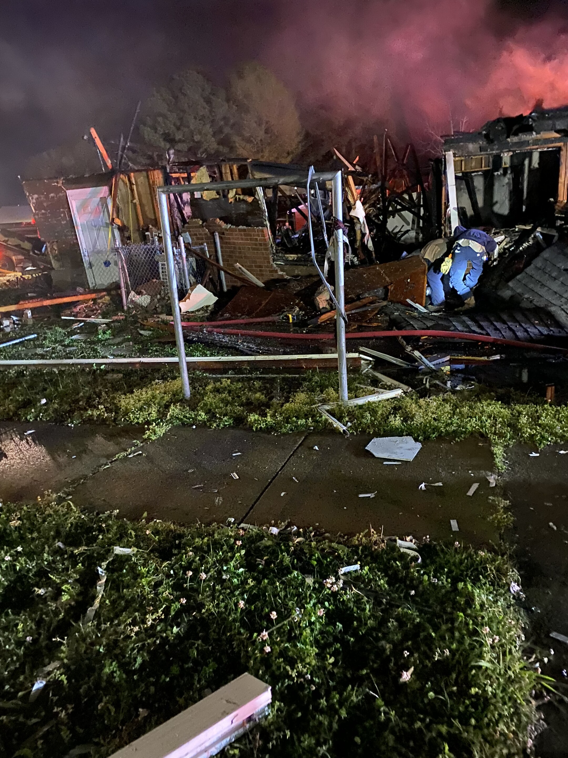 Investigation underway after gas explosion critically injures 2 in Franklin