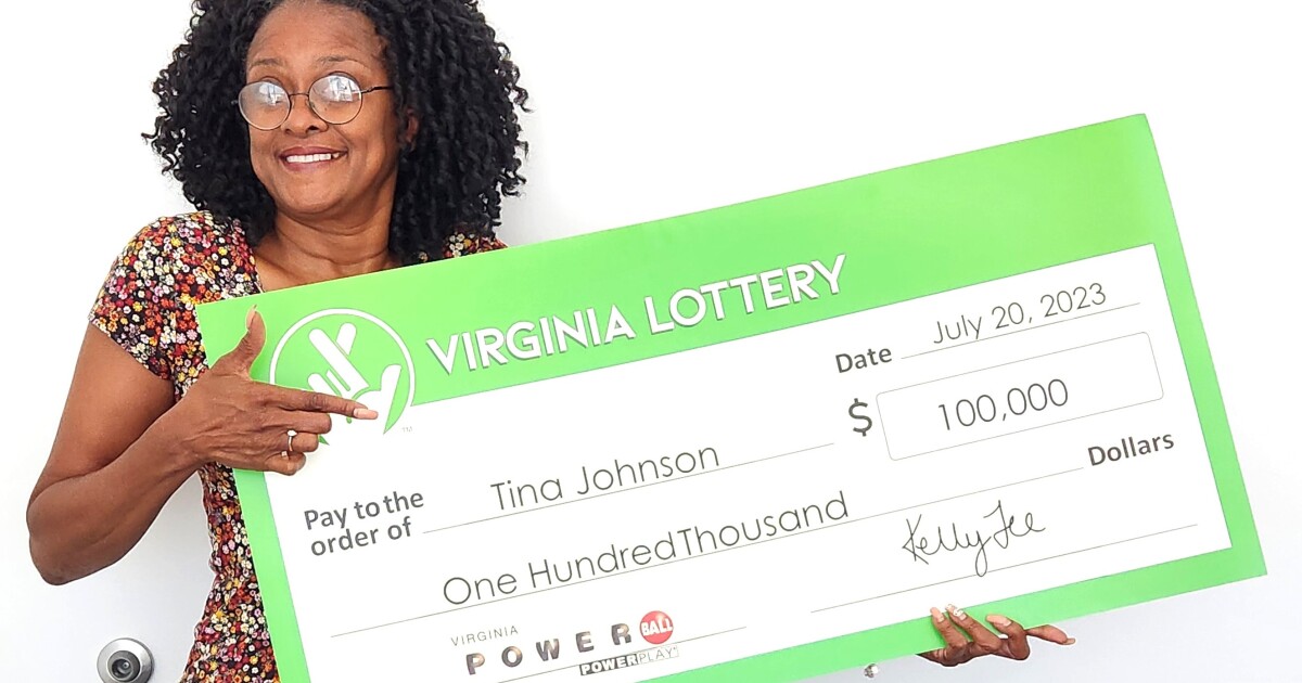 Gorgeous California Woman, Home For The Holidays, Wins $150,000 Powerball Prize Background Digital Art