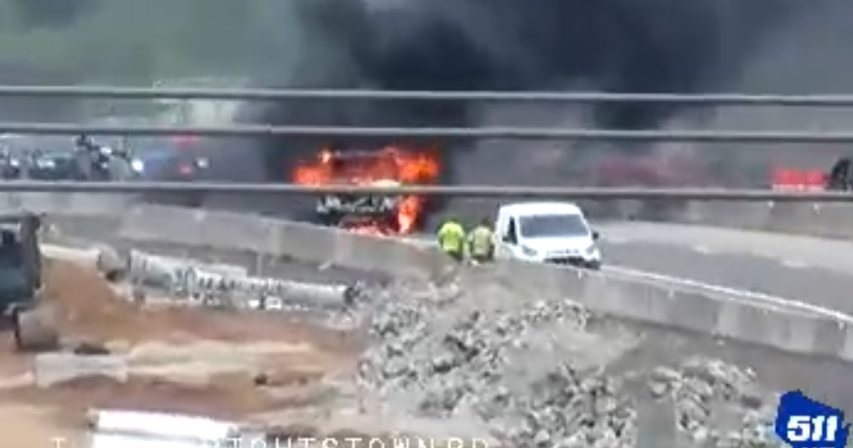 Lanes reopen after vehicle fire disrupts traffic at I-41