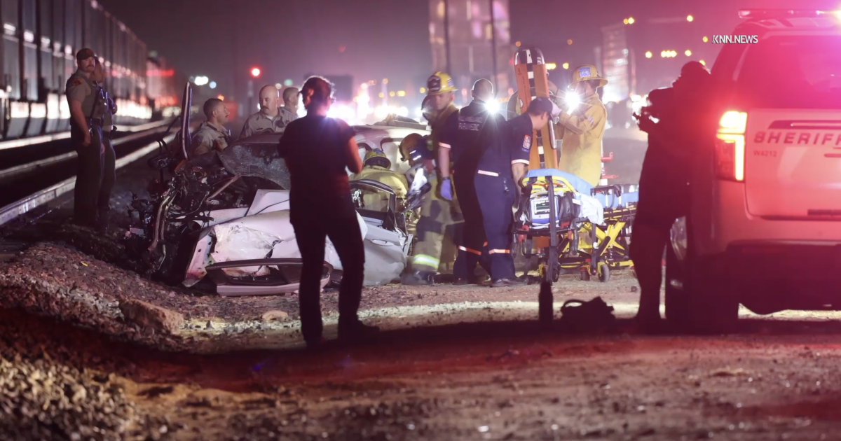 3 killed, multiple injured in wrong-way crash on Highway 99 in Bakersfield