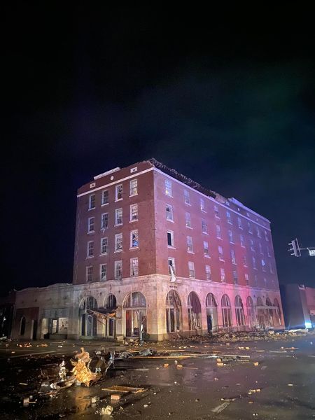 Mayfield Tornado 4.jpg