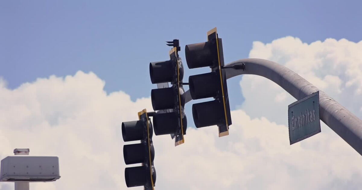 Encinitas considers red-light cameras as city council takes next step on intersection safety