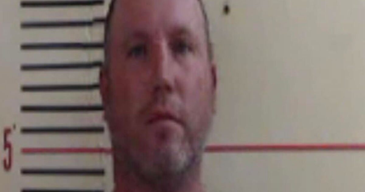 Texas man arrested for animal cruelty to 3 dogs, 1 dead from heat ...