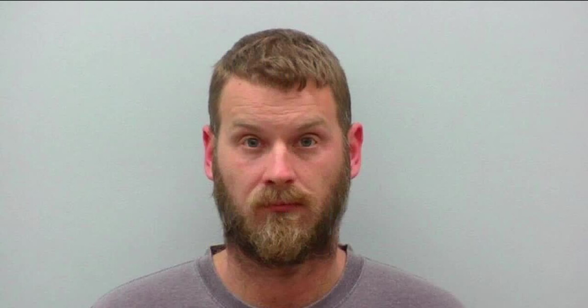 Local tow truck driver posed as deputy, threatened victims for sex & nude photos