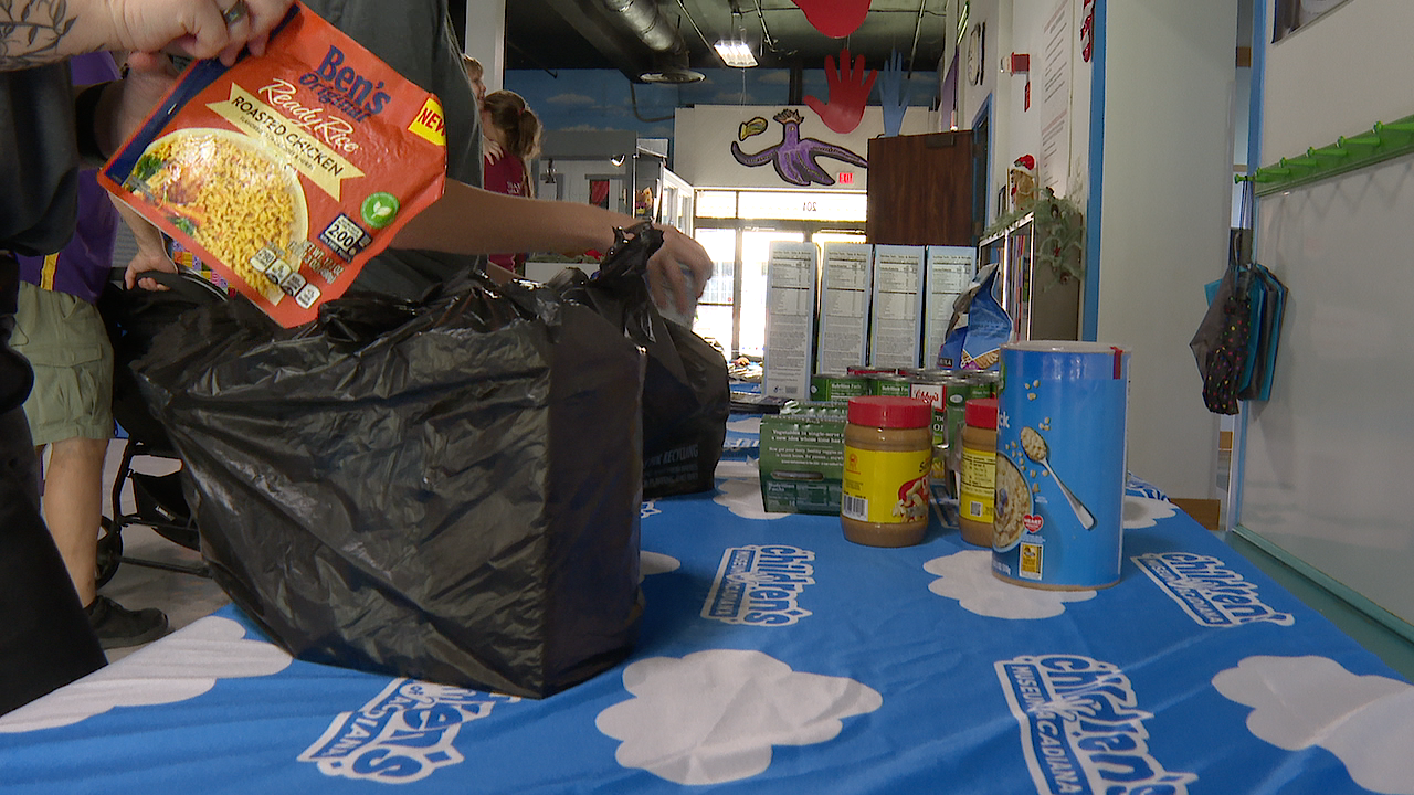 Children’s Museum of Acadiana hosts annual fall food drive amid rising community need