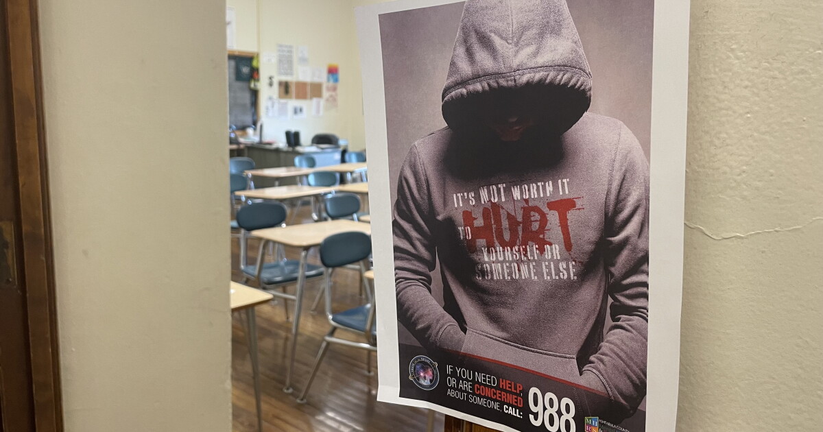 Students add awareness of 988 suicide hotline to help prevent school shootings - Vimarsana News