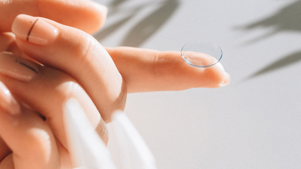 contact lens.png
