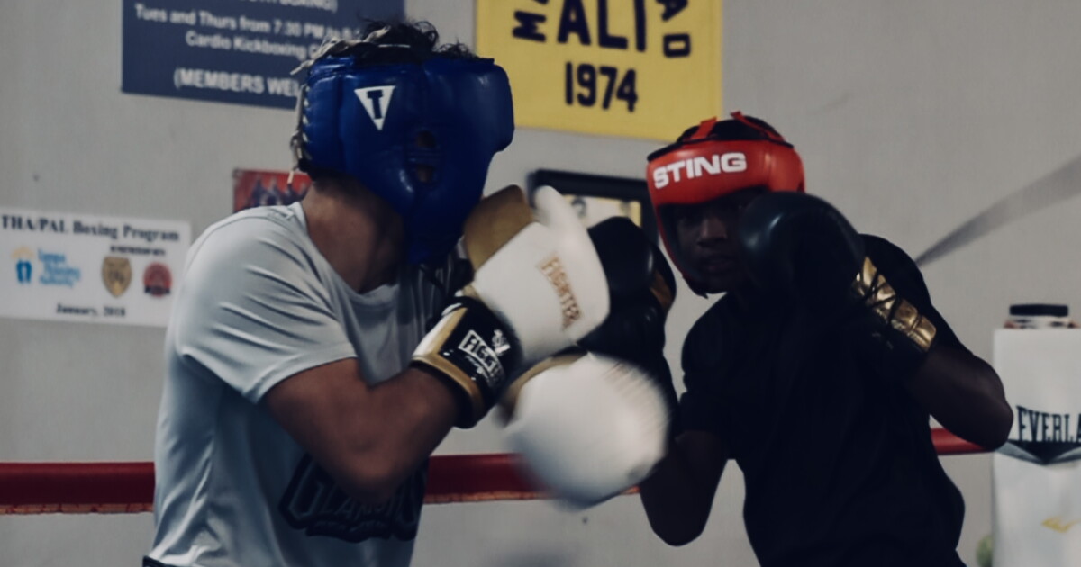 Tampa Police officers use boxing to inspire kids to stay out of trouble - Vimarsana News