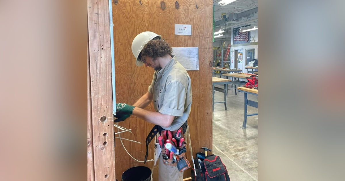 Pinellas County student highlights benefits of skilled trades after graduation - Vimarsana News
