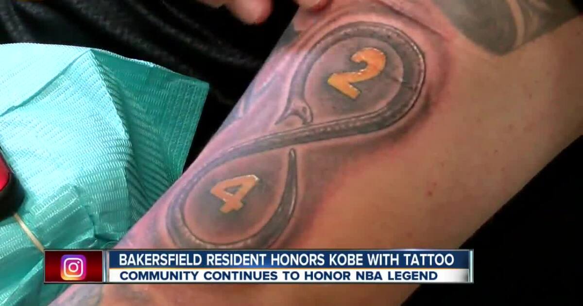Bakersfield Resident Tattoos Kobe Bryant S Jersey Numbers On His Arm To Commemorate Victims