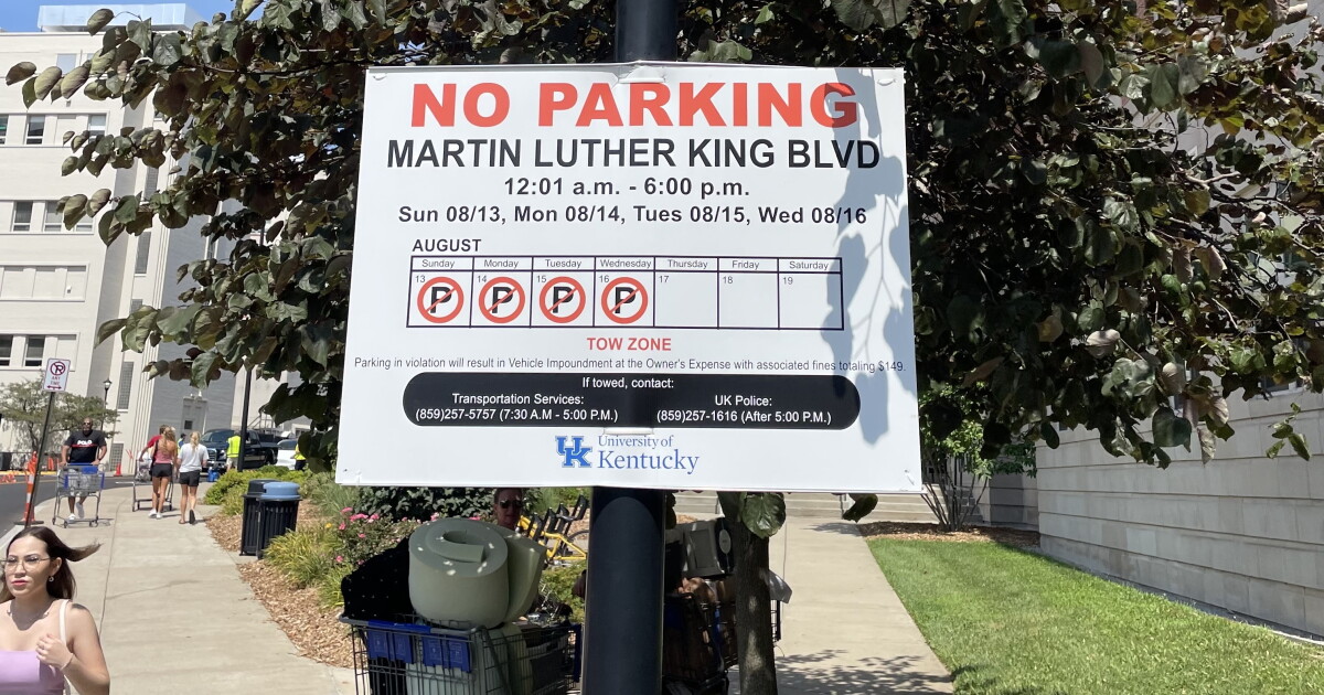 Expect changes to parking, traffic as UK move-in begins for students - Vimarsana News