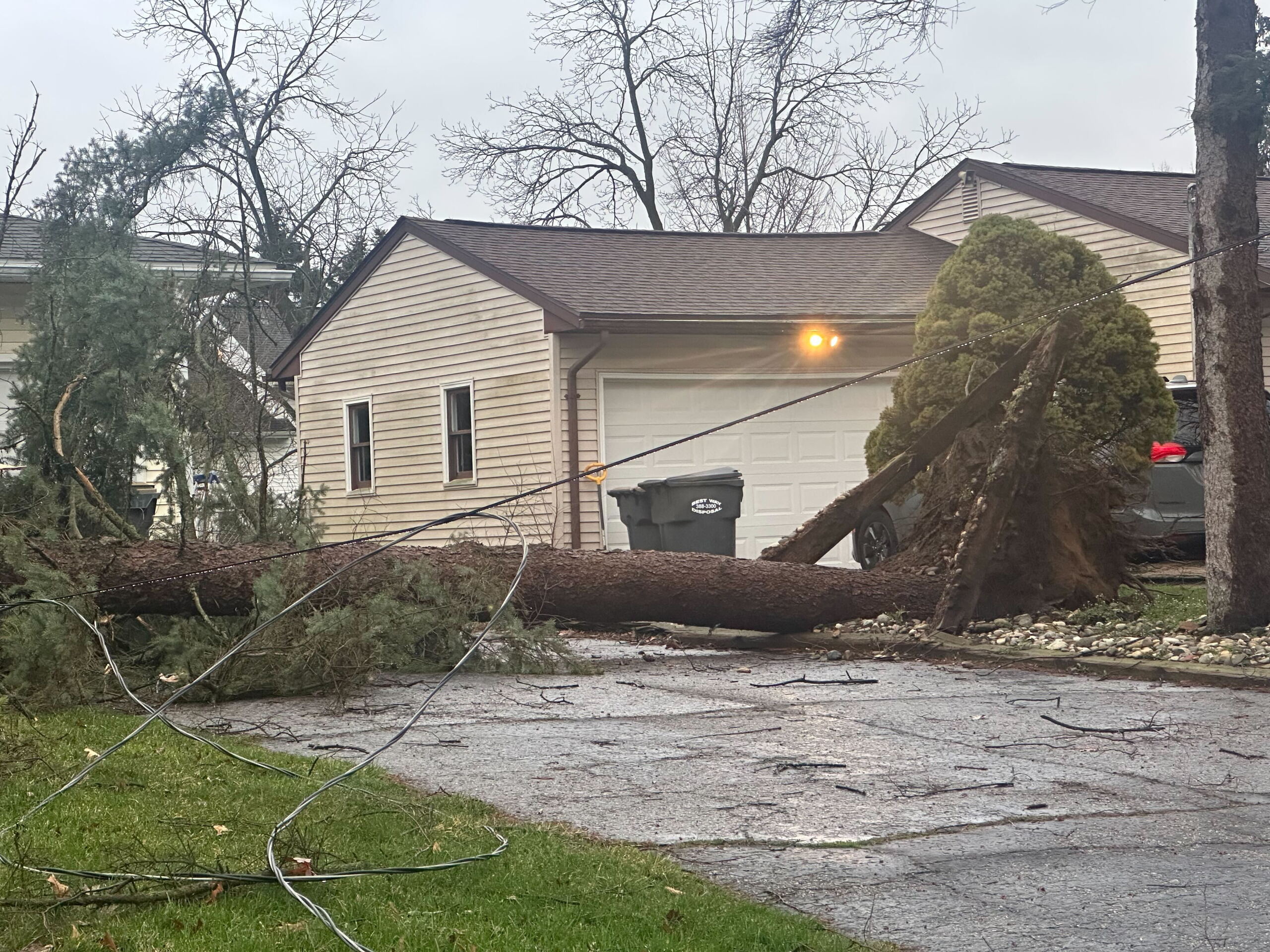 Severe weather leaves damage, power outages across West Michigan