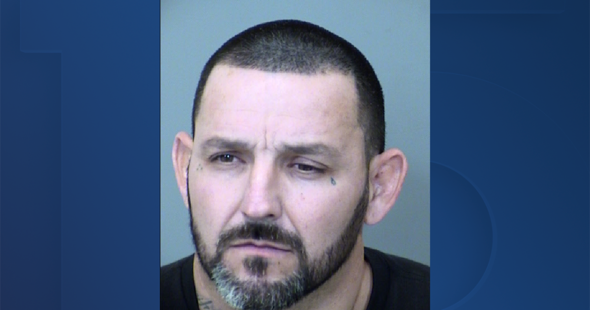 Suspect arrested after man found dead at Phoenix apartment