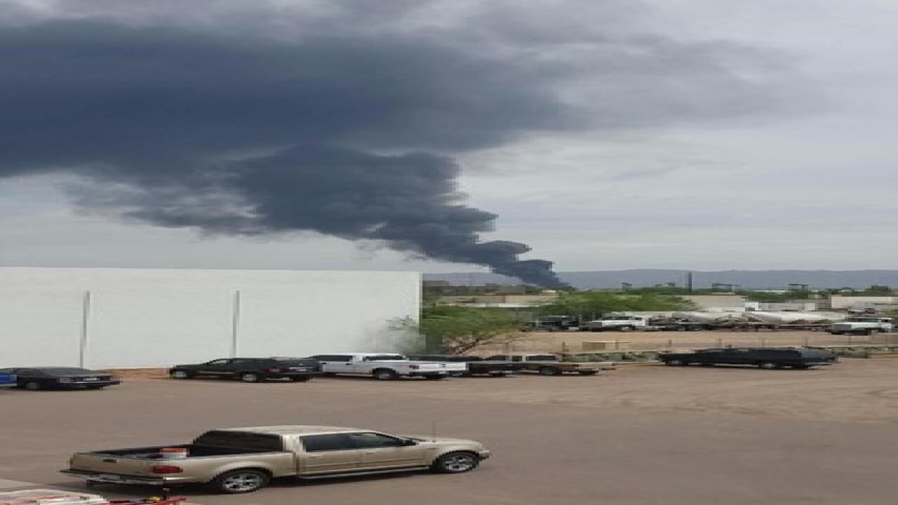 PHOTOS: Large fuel tank fire in Phoenix