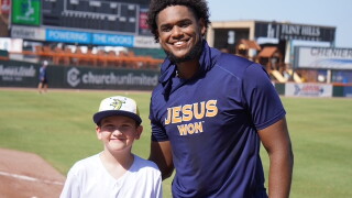 KRIS 6 Hooks Kid Reporter Corbin interviews pitcher Railin Perez
