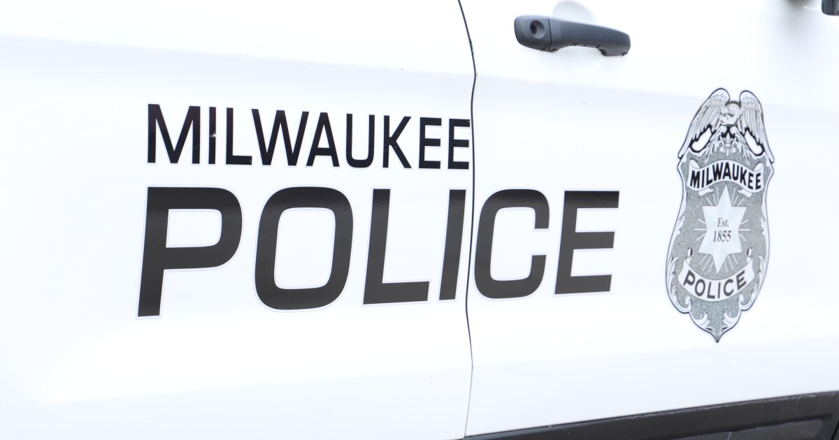 Milwaukee police searching for suspect in shooting that left 17-year-old dead