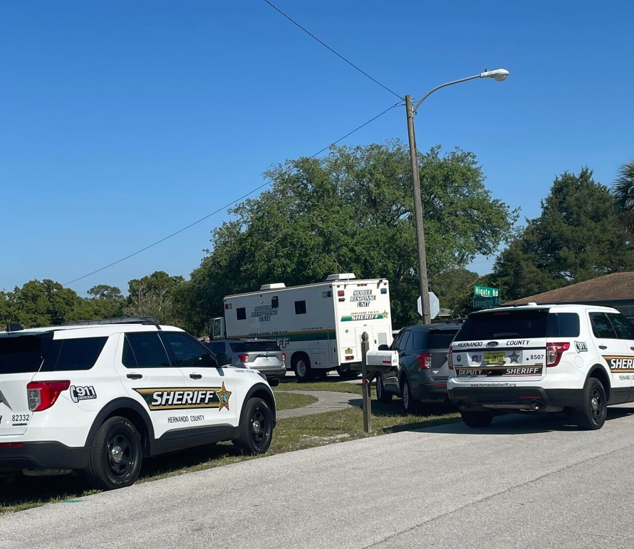Barricaded person Spring Hill