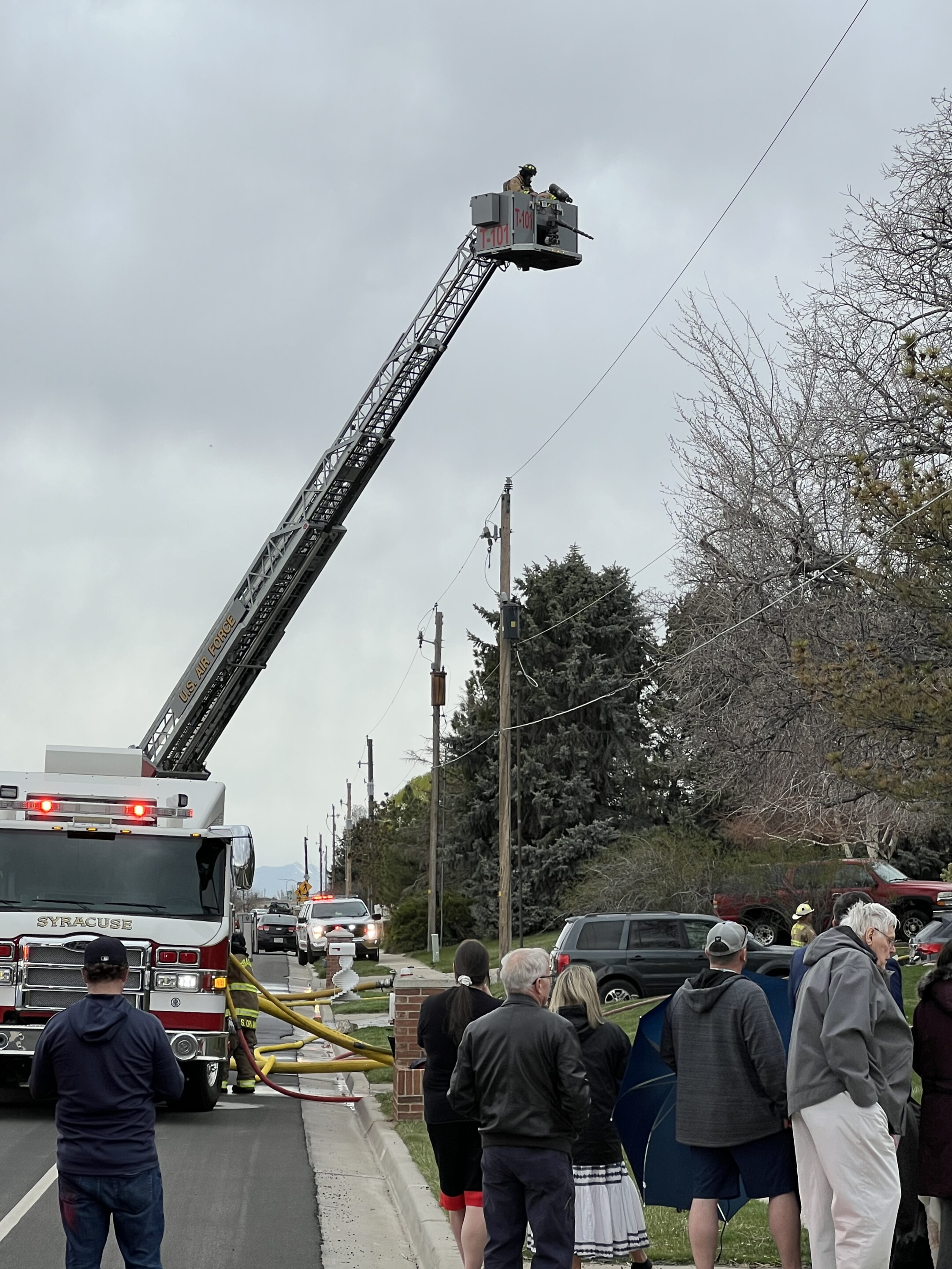 Fast moving house fire in Syracuse triggers large response