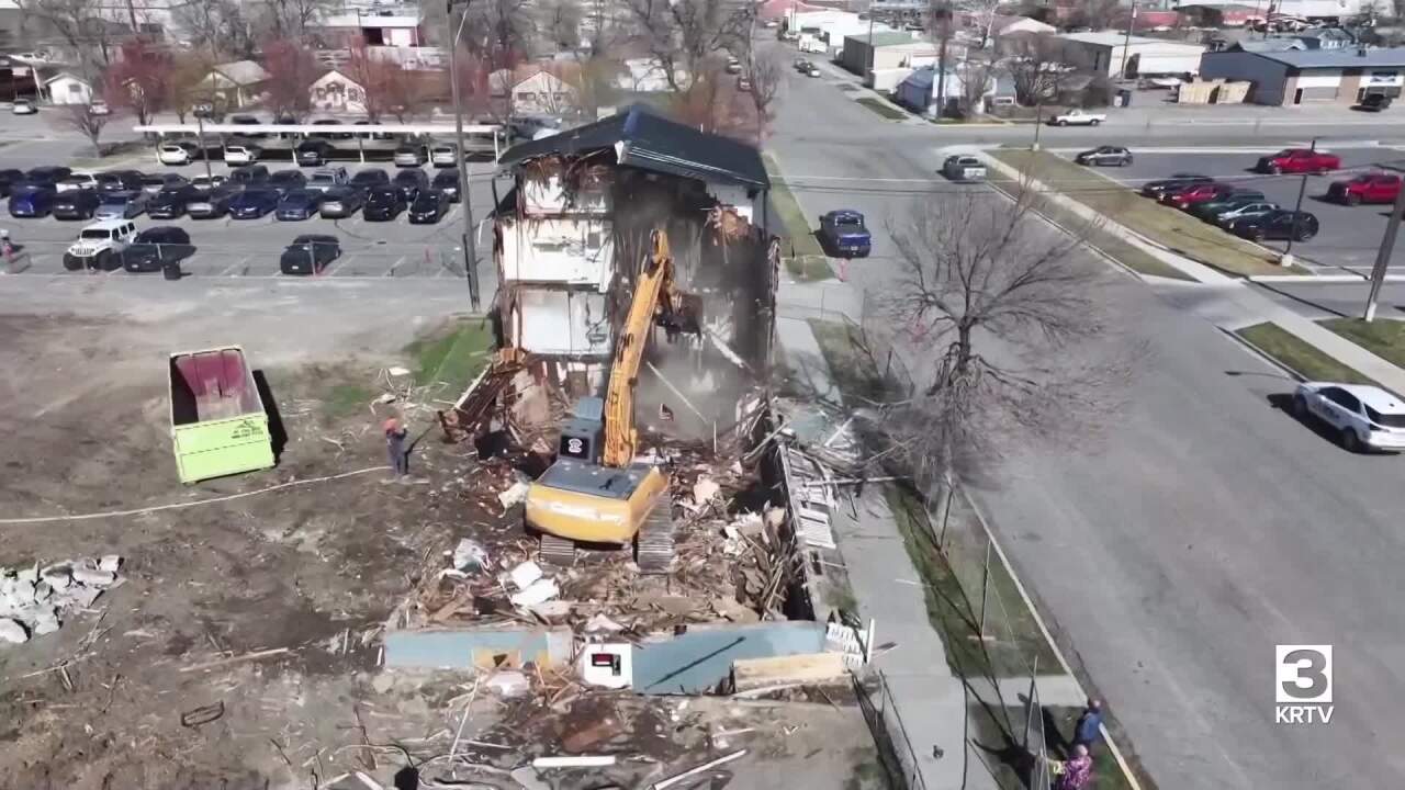Demolition begins on crime-ridden apartments in Billings