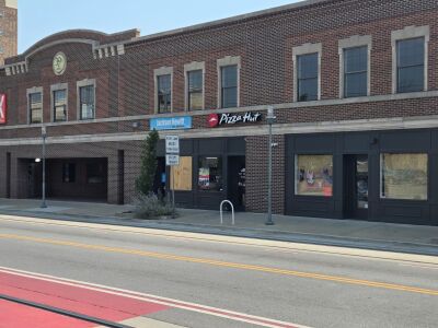 Shooting_Pizza Hut on Main.jpg