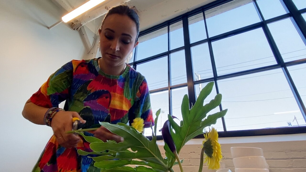 FRIDAS FLOWERS 2.jpg