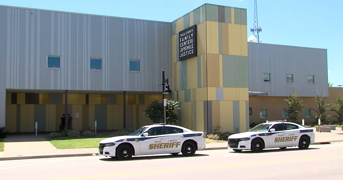 Tulsa juvenile detention bureau blames inexperienced staffing for teen escapes - Vimarsana News