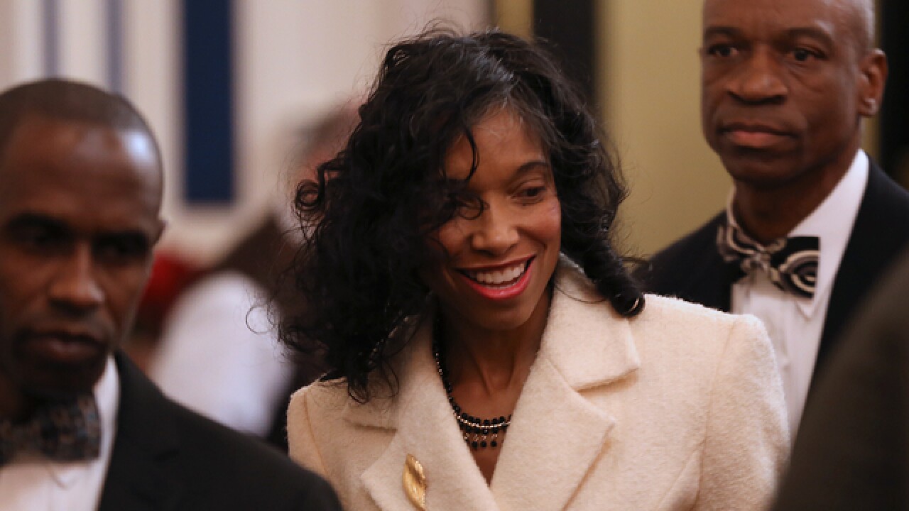 Hunter S Team If Pat Dewine Isn T In Jail Tracie Hunter Shouldn T Be Either