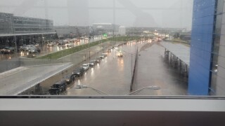 detroit metro airport.jpg