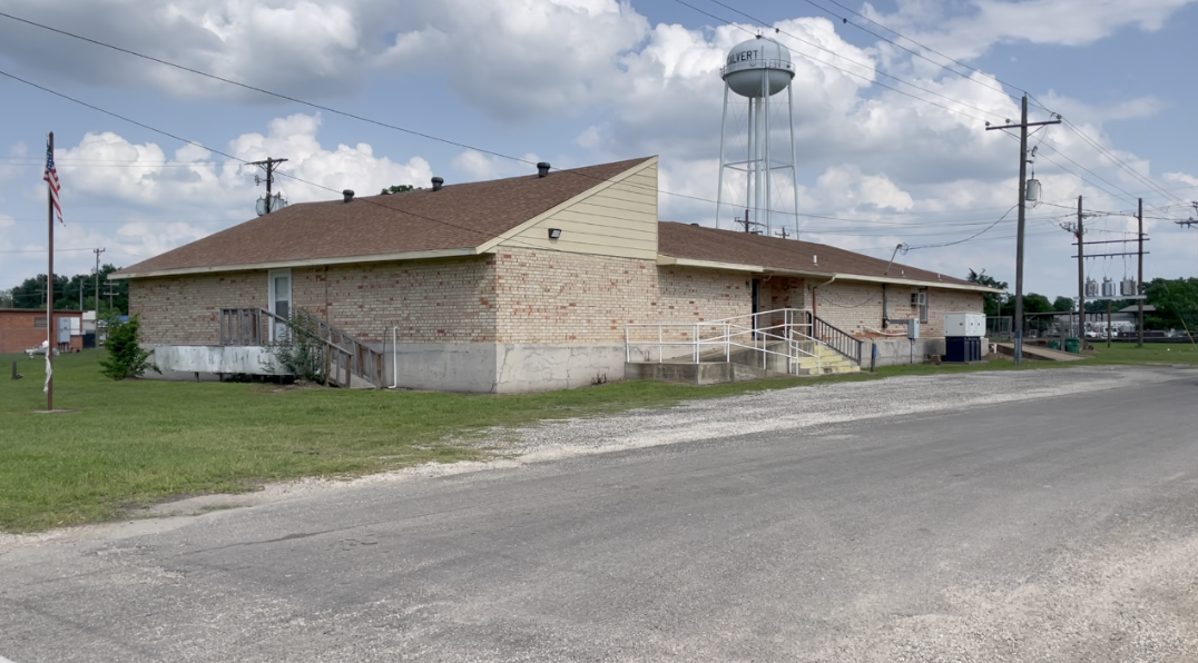 ‘Very good to be back home’: Calvert seniors celebrate return to beloved center