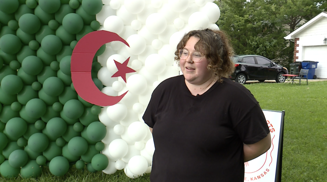 Sarah Yoho, owns Balloon Arts.png