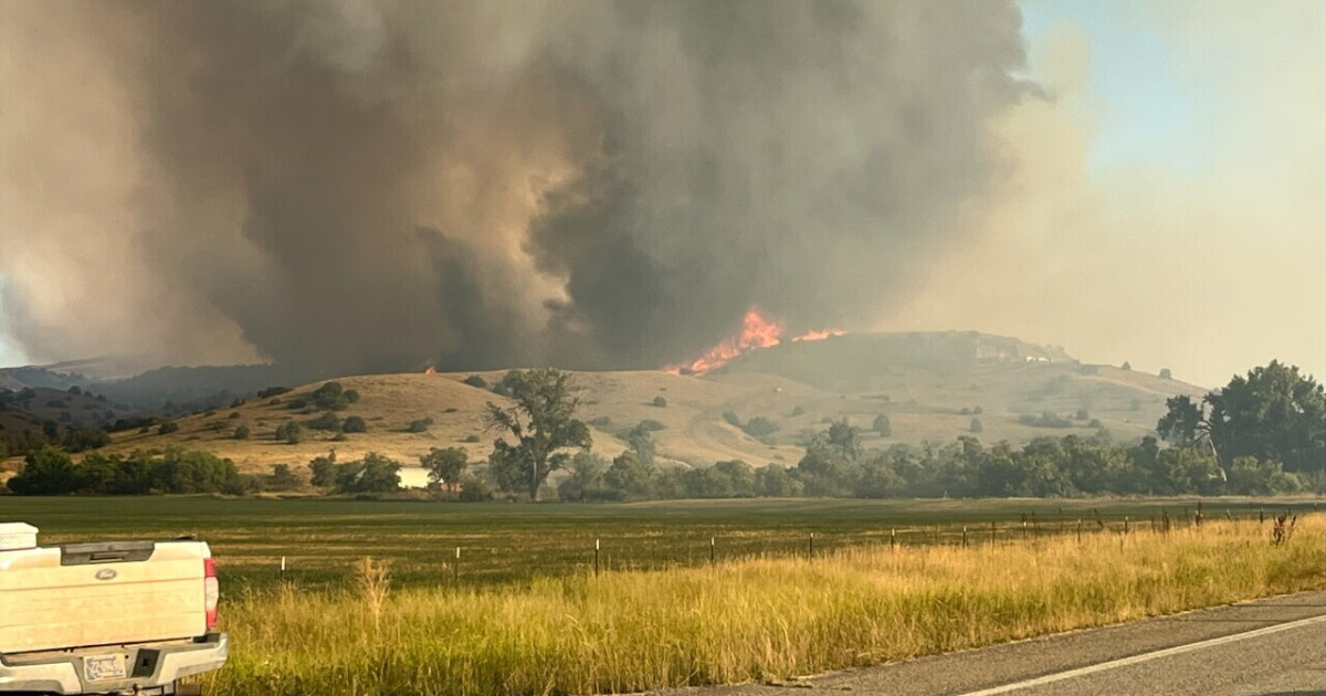 Pryor Creek Road Fire estimated at 2,300 acres - Vimarsana News