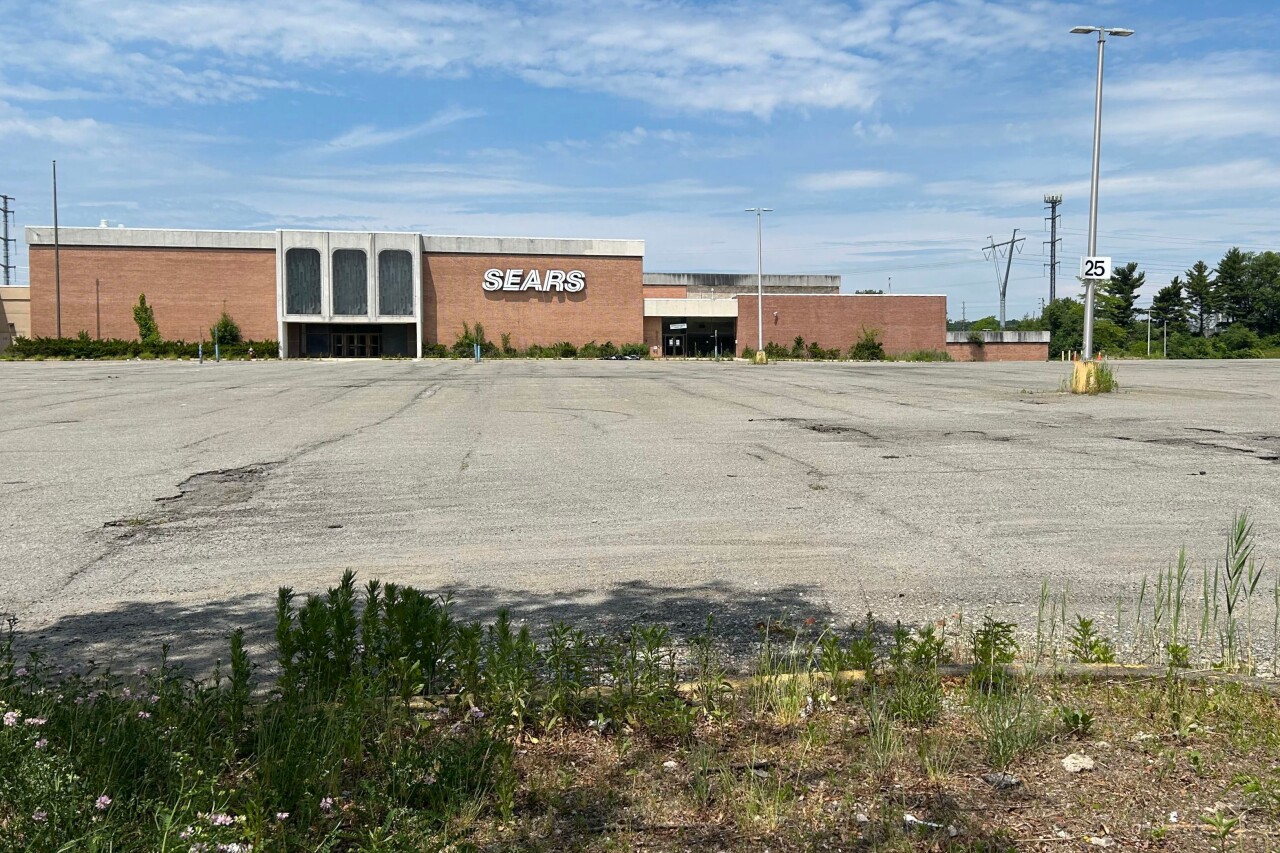America 250 Objects-Malls